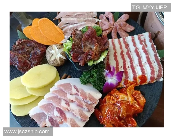 足球明星与撒盐哥共聚一堂品尝烤肉盛宴共享美味与快乐的时刻